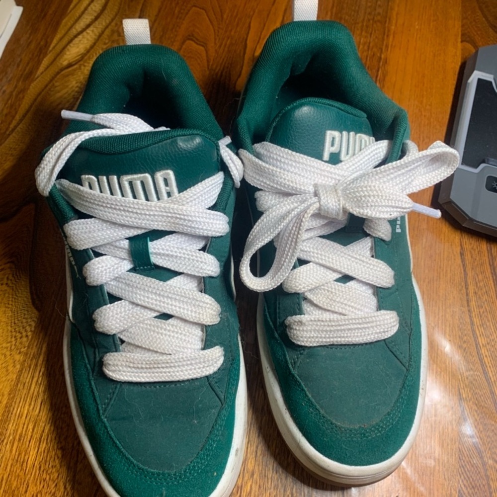 Puma Kids Dark Green and White Low-Top Sneakers